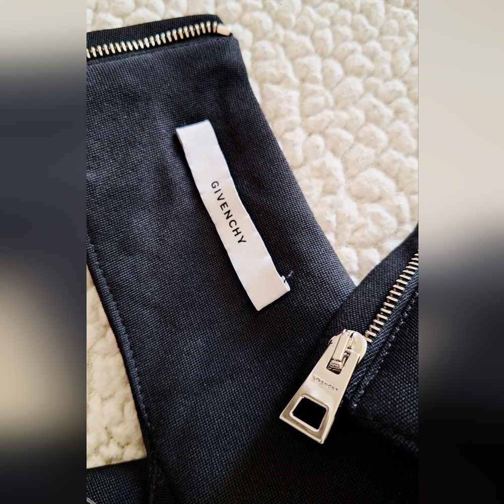GIVENCHY Asymmetric Draped Sleeveless Wool Cocktail Dress FR 36 US 4 Org $3,450 - Picture 12 of 16
